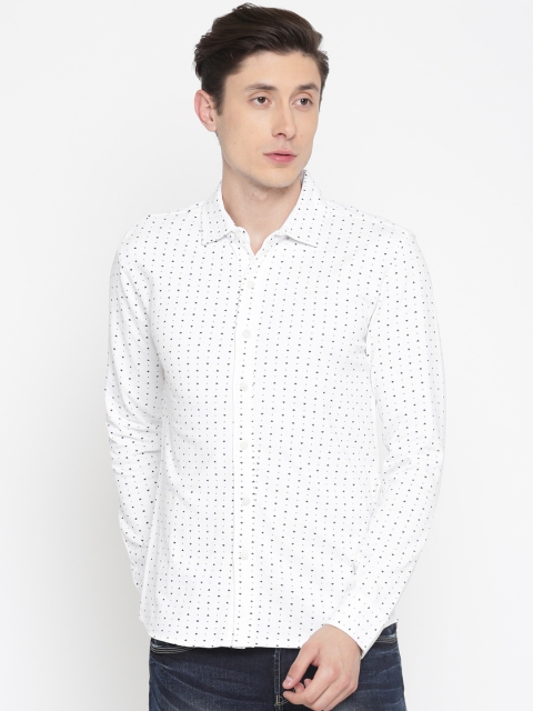 

SPYKAR Men White & Black Regular Fit Printed Casual Shirt