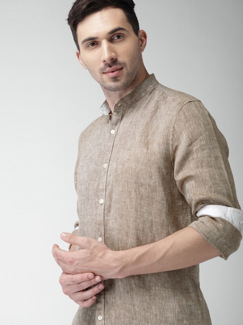 

INVICTUS Men Brown Solid Slim Fit Pure Linen Casual Shirt