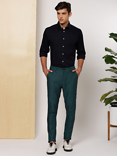 

INVICTUS Men Blue Slim Fit Solid Formal Trousers