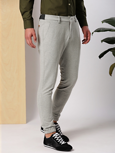 

INVICTUS Men Grey Slim Fit Solid Joggers