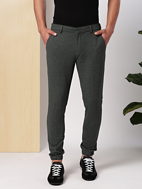 

INVICTUS Men Grey Slim Fit Solid Joggers
