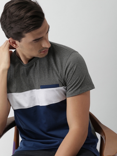 

INVICTUS Men Grey & Blue Colourblocked Slim Fit T-shirt