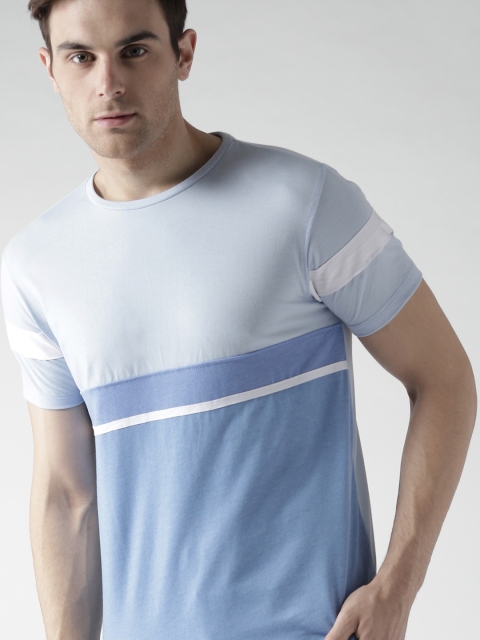 

INVICTUS Men Blue Colourblocked Round Neck T-shirt