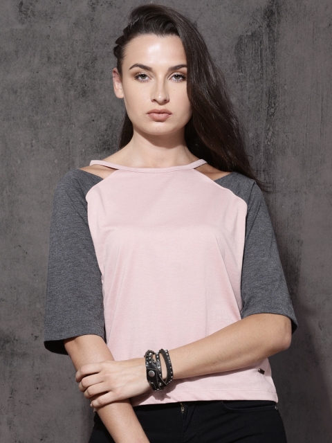 

Roadster Women Pink Solid Round Neck T-shirt