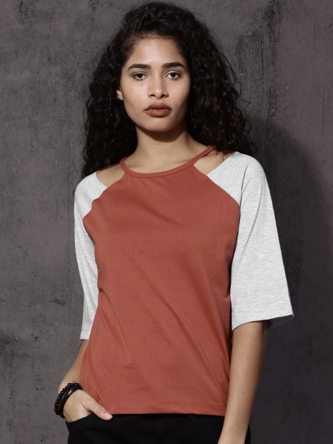 

Roadster Women Rust Red Solid Round Neck T-shirt