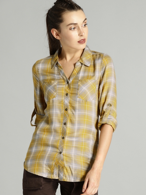 

Roadster Women Printed Casual Shirt, Na