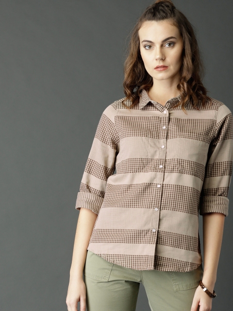 

Roadster Women Beige Regular Fit Checked Casual Shirt