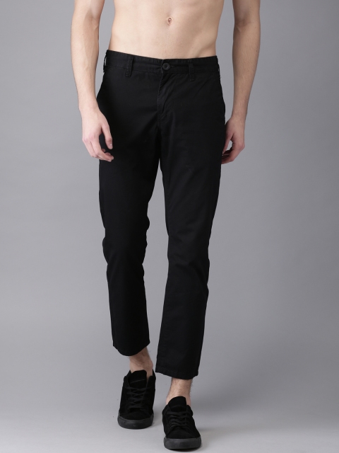 

HERE&NOW Men Black Slim Fit Solid Cropped Regular Trousers
