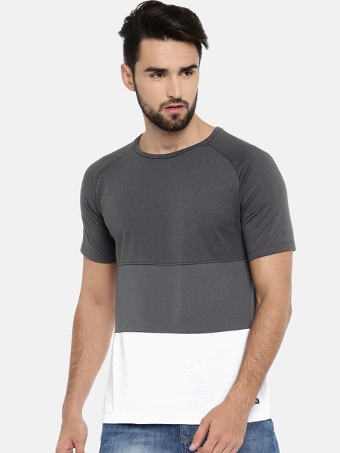 

HRX by Hrithik Roshan Men Grey & White Colourblocked Round Neck T-shirt