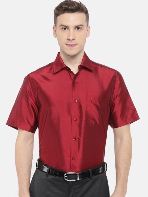 

Khoday Williams Men Red Silk Slim Fit Solid Ethnic Shirt