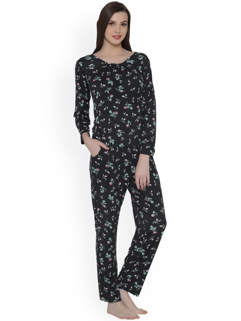 

Clovia Black Floral Printed Lounge Set LS0270M05