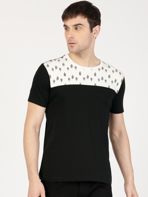 

ether Men Black Slim Fit V-Neck T-shirt with Ikat Detail