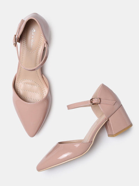 

Mast & Harbour Women Pink Solid Pumps