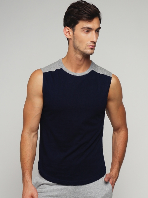 

GRITSTONES Men Navy Blue Solid Round Neck T-shirt