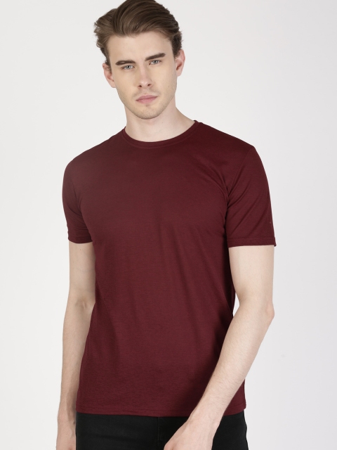 

ether Men Maroon Self Design Round Neck T-shirt
