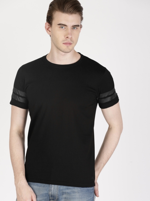 

ether Men Black Solid Round Neck T-shirt