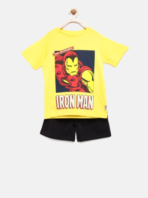 

Flying Machine Boys Yellow & Black Printed T-shirt with Shorts