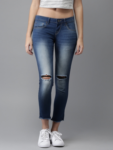 

Moda Rapido Women Blue Skinny Fit Mid-Rise Cropped Slash Knee Stretchable Jeans