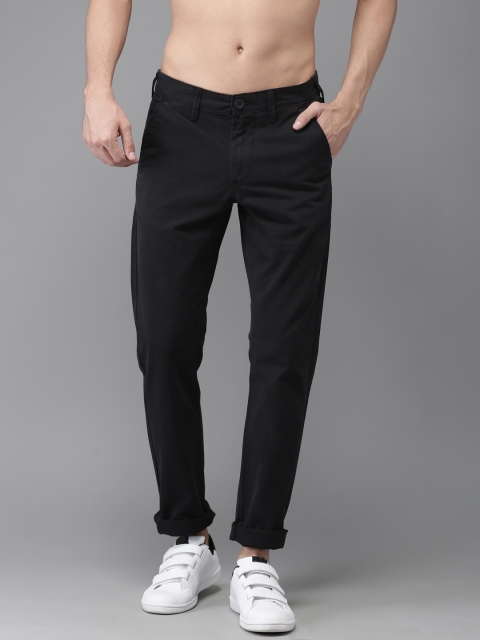 

HERE&NOW Men Charcoal Slim Fit Solid Cropped Chinos