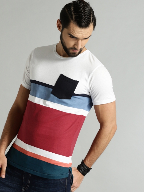 

Roadster Time Travlr Men White & Maroon Striped Round Neck T-shirt