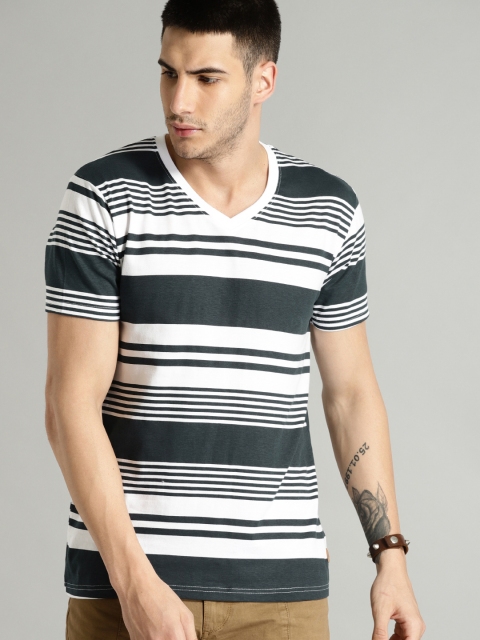 

Roadster Men White & Navy Blue Striped V-Neck T-shirt