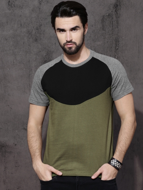 

Roadster Men Olive Green & Black Colourblocked Round Neck T-shirt