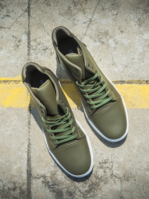 

LOCOMOTIVE Men Green Flat Boots