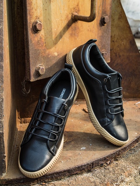 

LOCOMOTIVE Men Black Sneakers