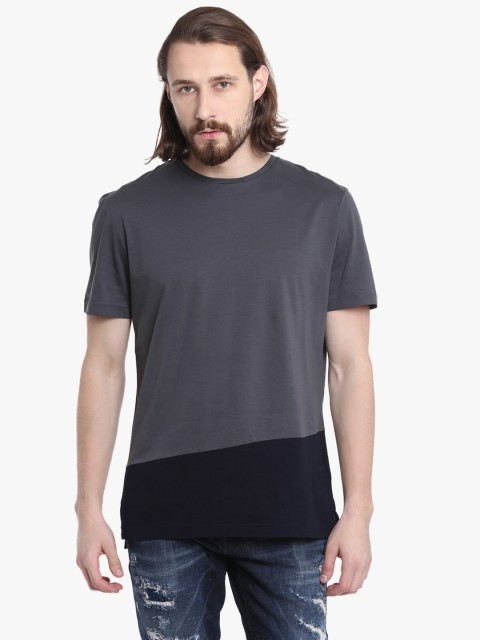 

Antony Morato Men Grey & Black Solid Round Neck T-shirt