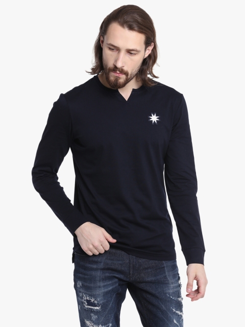

Antony Morato Men Navy Blue Solid Henley Neck T-shirt