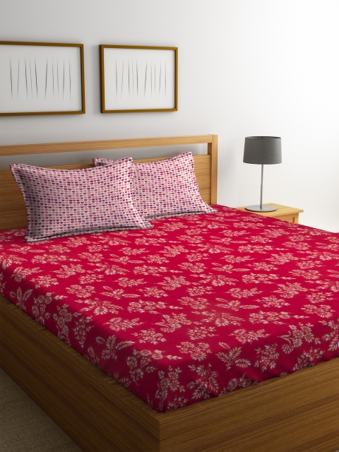 

STELLAR HOME Red Floral Flat 104 TC Cotton 1 Queen Bedsheet with 2 Pillow Covers