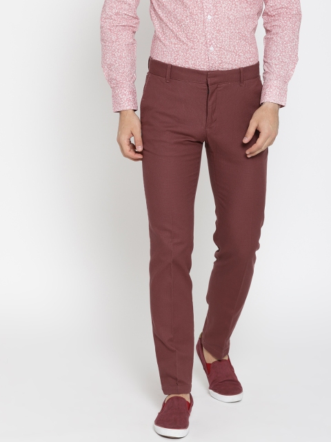 

MANGO MAN Maroon Slim Fit Self-Design Regular Trousers
