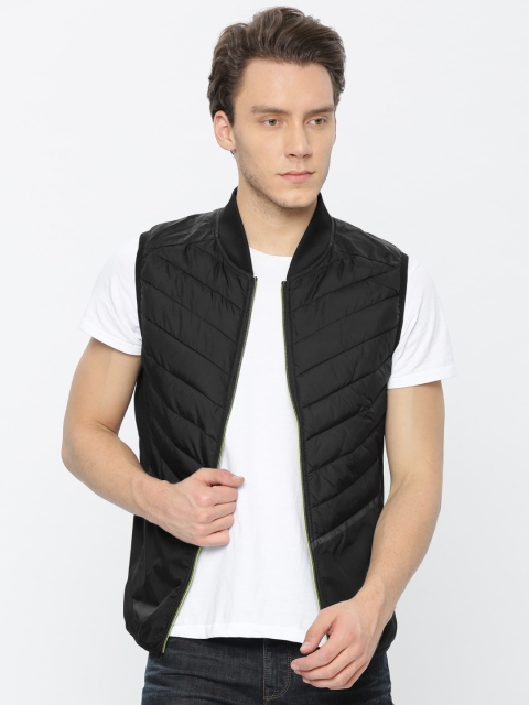

United Colors of Benetton Men Black Solid Puffer Jacket