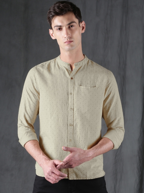 

WROGN Men Beige Slim Fit Printed Casual Shirt
