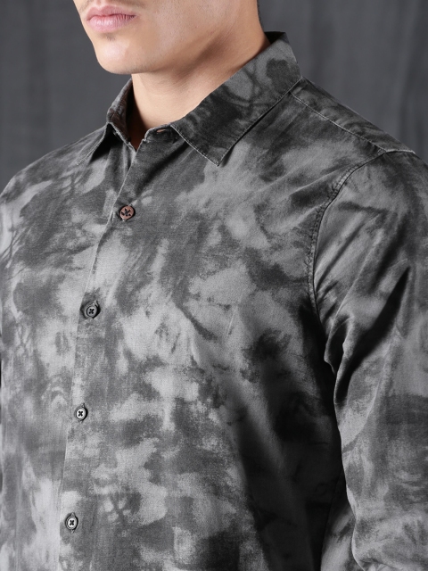 

WROGN Men Black & Charcoal Slim Fit Printed Casual Shirt