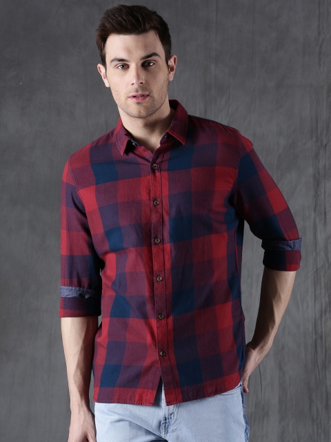 

WROGN Men Navy & Maroon Slim Fit Checked Casual Shirt, Navy blue