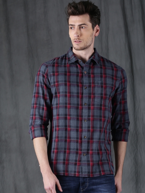 

WROGN Men Navy Blue & Red Slim Fit Checked Casual Shirt