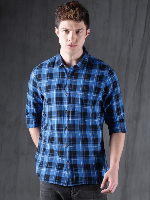 

WROGN Men Blue & Black Slim Fit Checked Casual Shirt