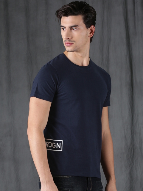 

WROGN Men Navy Slim Fit Solid Round Neck T-shirt, Navy blue