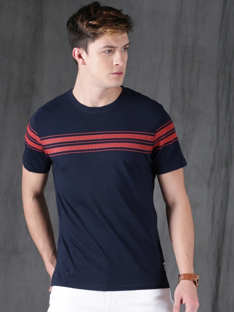 

WROGN Men Navy Blue Striped Slim Fit Round Neck T-shirt