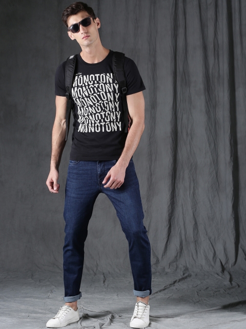 

WROGN Men Black Printed Round Neck T-shirt