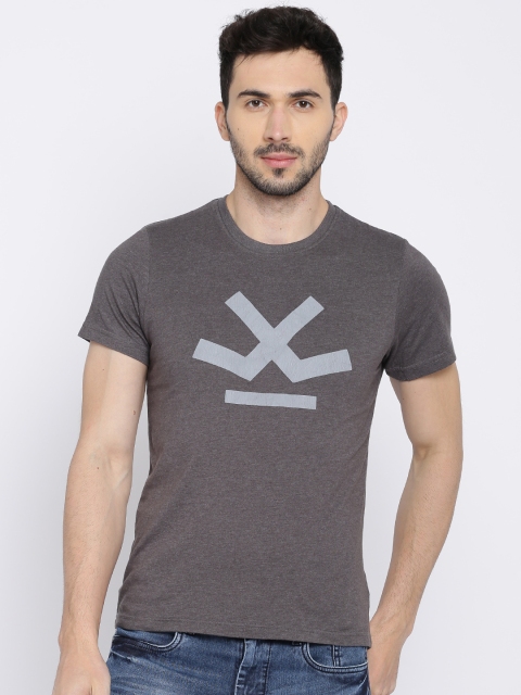 

WROGN Men Charcoal Printed Slim Fit Round Neck T-shirt