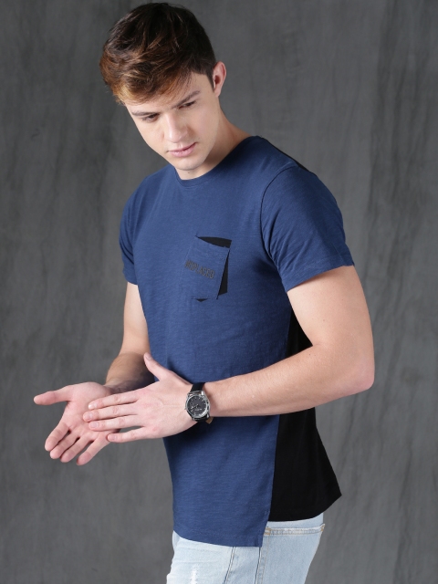 

WROGN Men Blue Solid Slim Fit Round Neck T-shirt