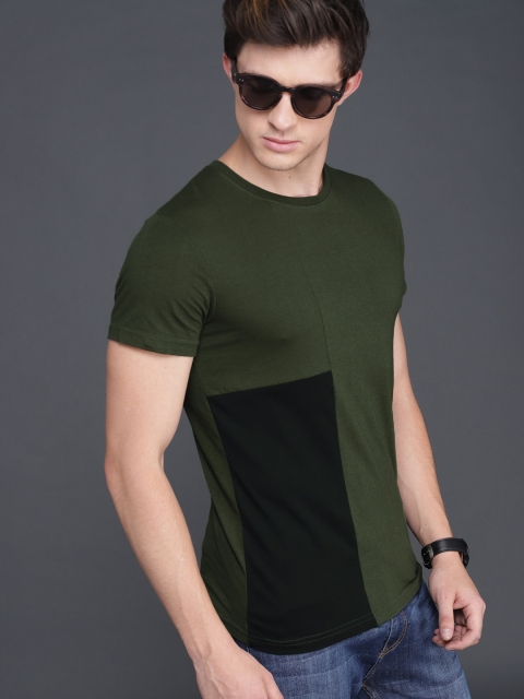

WROGN Men Olive Green & Black Colourblocked Round Neck T-shirt