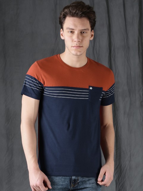 

WROGN Men Navy Blue & Rust Brown Colourblocked Round Neck T-shirt