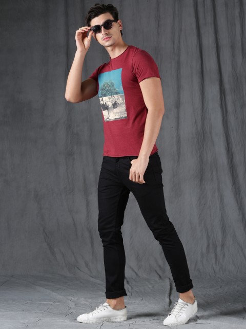 

WROGN Men Red Printed Round Neck T-shirt