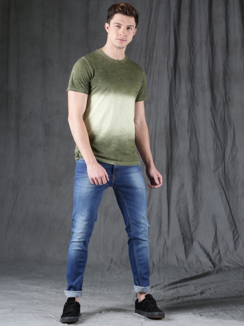 

WROGN Men Olive Green Dyed Round Neck T-shirt
