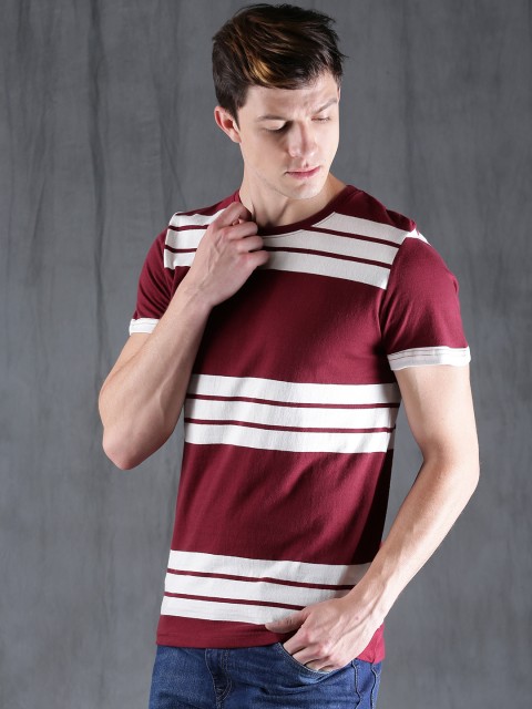 

WROGN Men Maroon & White Striped T-shirt