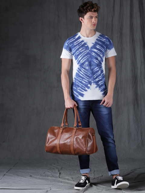 

WROGN Men White & Blue Dyed Round Neck T-shirt