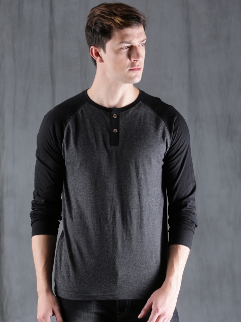 

WROGN Men Charcoal Grey Solid Henley Neck T-shirt